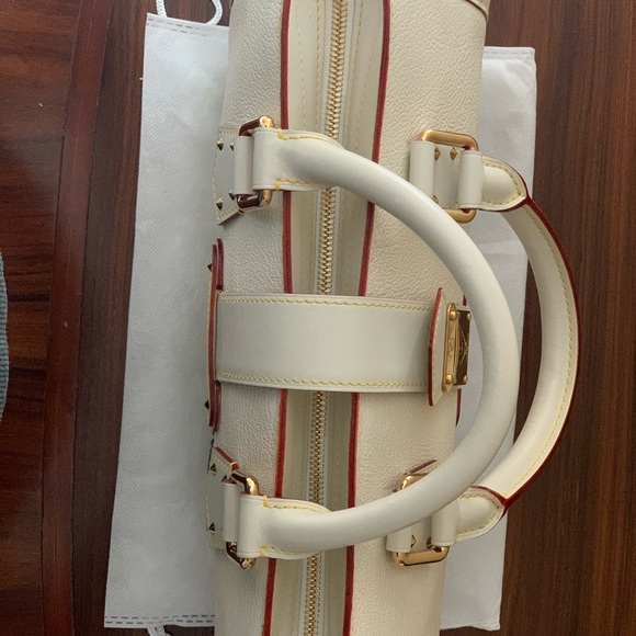 Louis Vuitton Bag - Picture 5 of 8